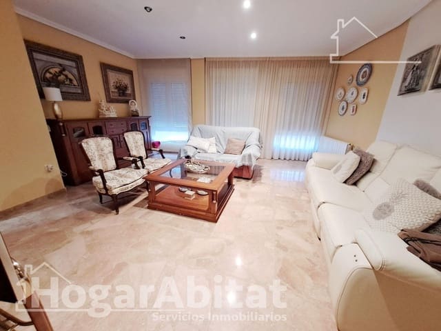 8 quarto Casa em Banda para venda em Ribesalbes com garagem - 295 000 € (Ref: 9375384)