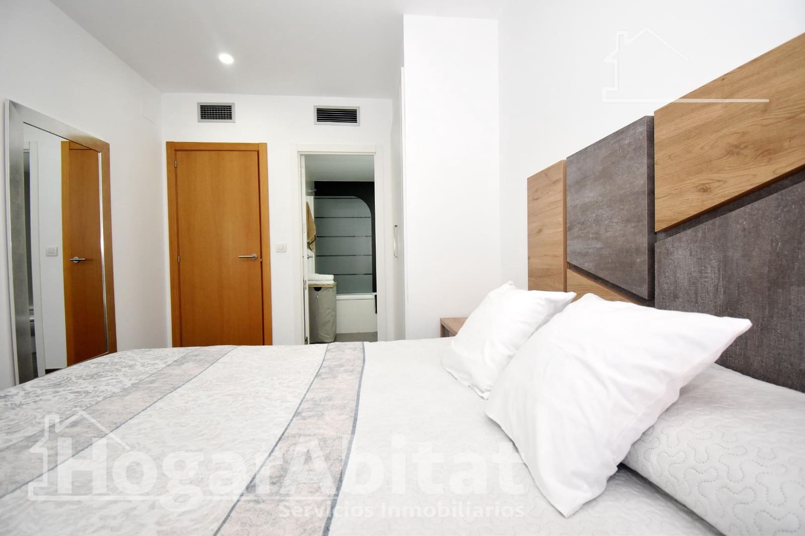 2 chambre Appartement à vendre à Castello de la Plana avec garage - 235 000 € (Ref: 9379087)