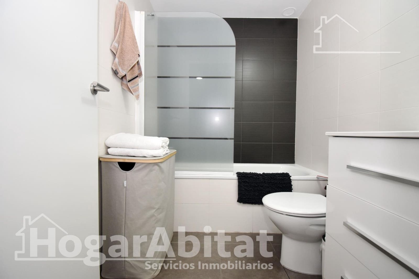 2 chambre Appartement à vendre à Castello de la Plana avec garage - 235 000 € (Ref: 9379087)