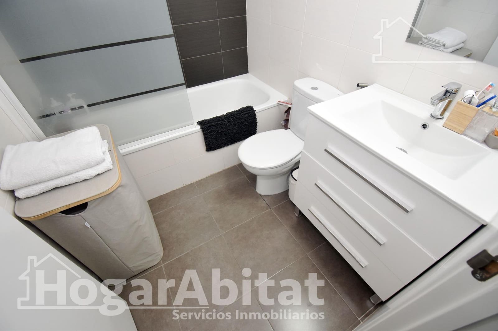 2 chambre Appartement à vendre à Castello de la Plana avec garage - 235 000 € (Ref: 9379087)