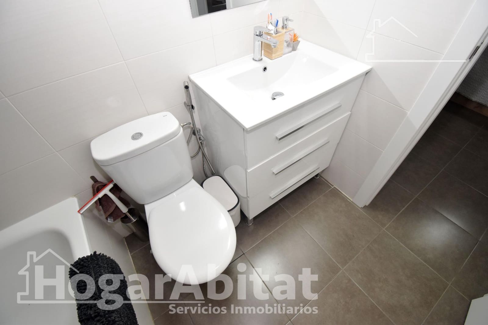 2 chambre Appartement à vendre à Castello de la Plana avec garage - 235 000 € (Ref: 9379087)