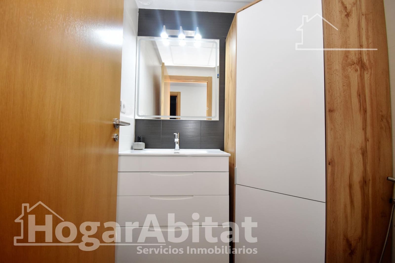 2 chambre Appartement à vendre à Castello de la Plana avec garage - 235 000 € (Ref: 9379087)