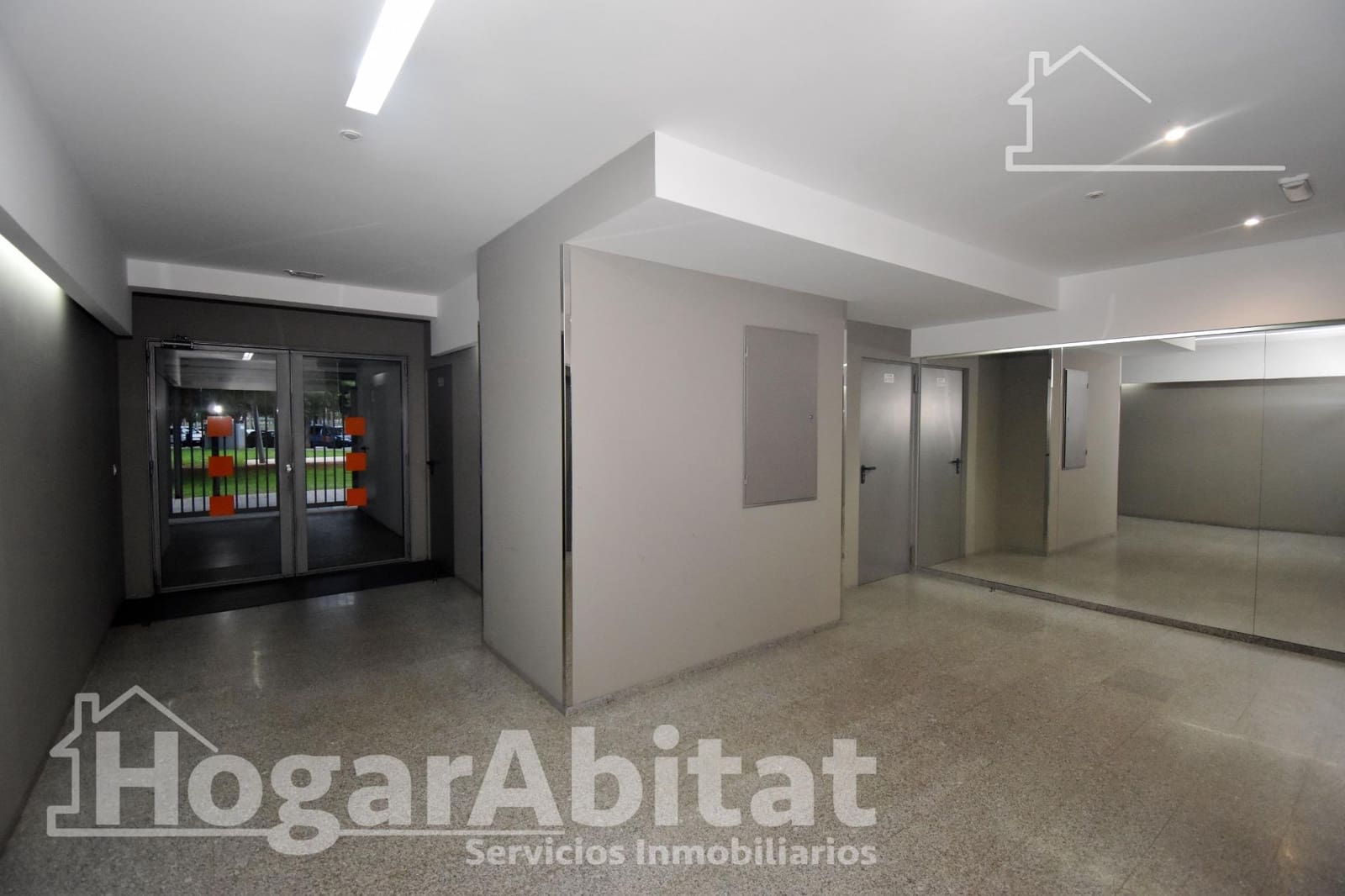 2 chambre Appartement à vendre à Castello de la Plana avec garage - 235 000 € (Ref: 9379087)