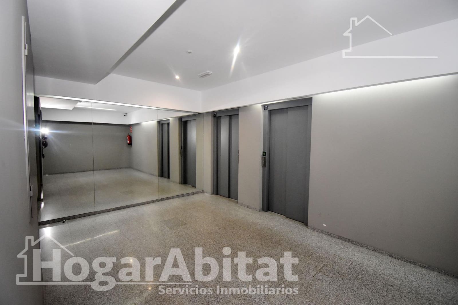 2 chambre Appartement à vendre à Castello de la Plana avec garage - 235 000 € (Ref: 9379087)