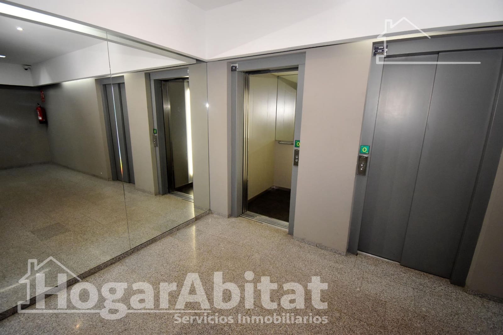 2 chambre Appartement à vendre à Castello de la Plana avec garage - 235 000 € (Ref: 9379087)