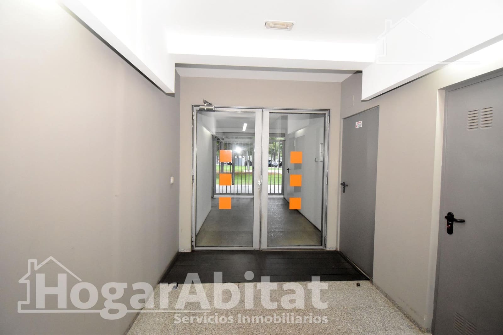 2 chambre Appartement à vendre à Castello de la Plana avec garage - 235 000 € (Ref: 9379087)