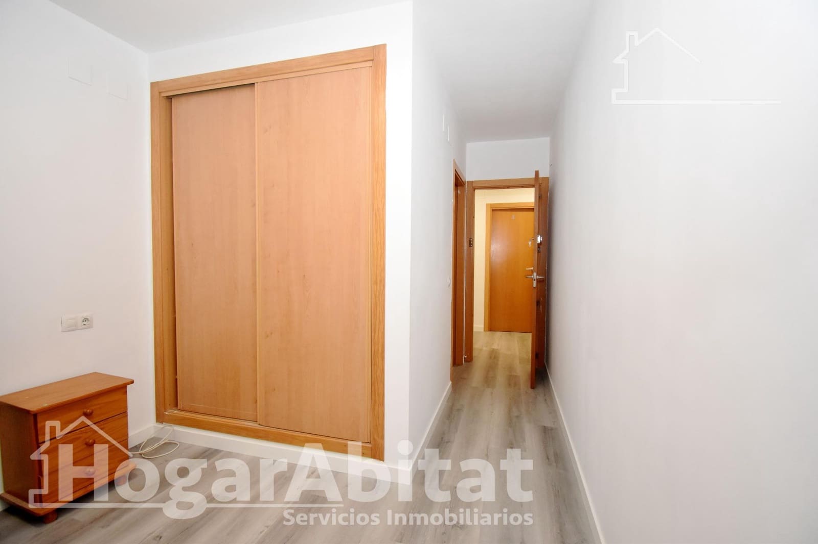 4 bedroom Flat for sale in Castello de la Plana with garage - € 225,000 (Ref: 9379089)