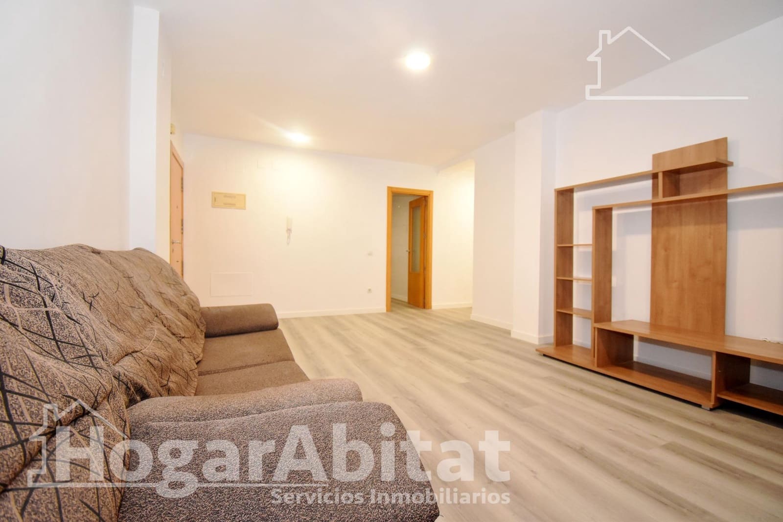 4 bedroom Flat for sale in Castello de la Plana with garage - € 225,000 (Ref: 9379089)