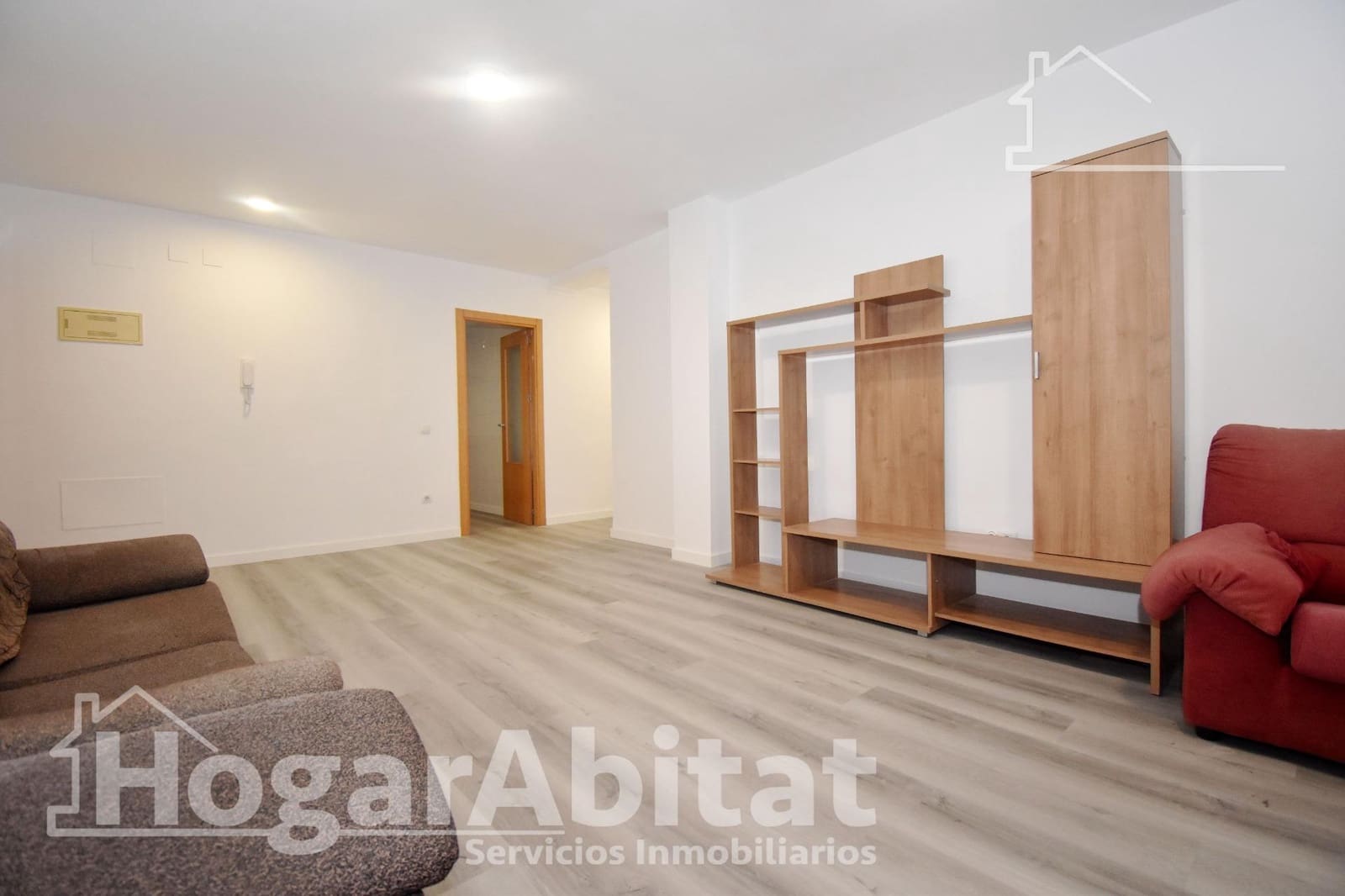 4 bedroom Flat for sale in Castello de la Plana with garage - € 225,000 (Ref: 9379089)