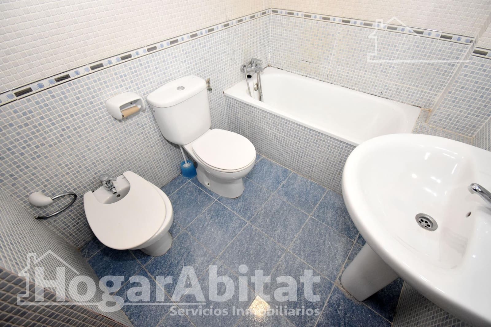 4 bedroom Flat for sale in Castello de la Plana with garage - € 225,000 (Ref: 9379089)