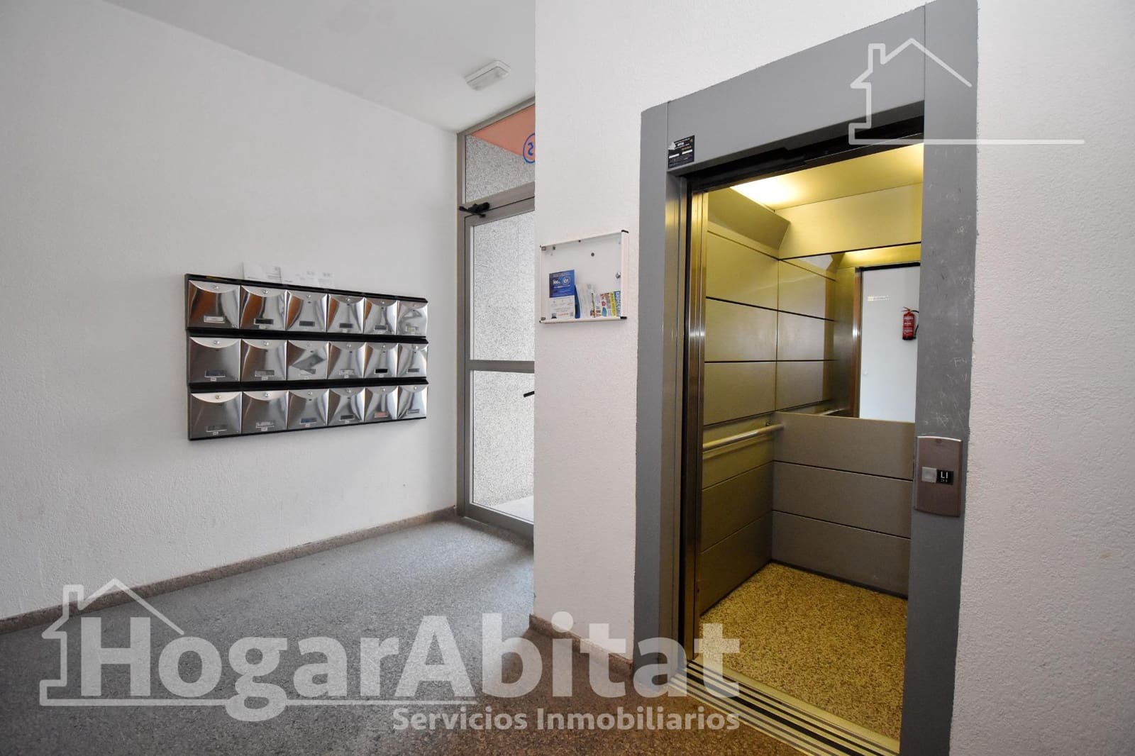 4 bedroom Flat for sale in Castello de la Plana with garage - € 225,000 (Ref: 9379089)