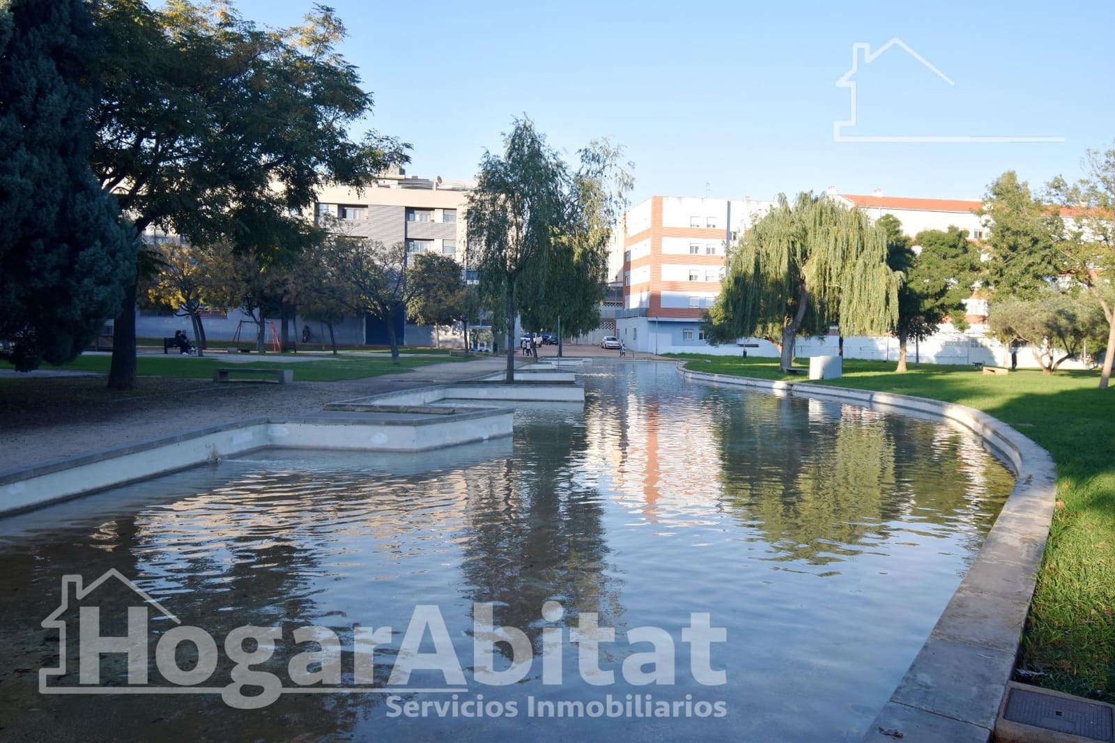 4 bedroom Flat for sale in Castello de la Plana with garage - € 225,000 (Ref: 9379089)