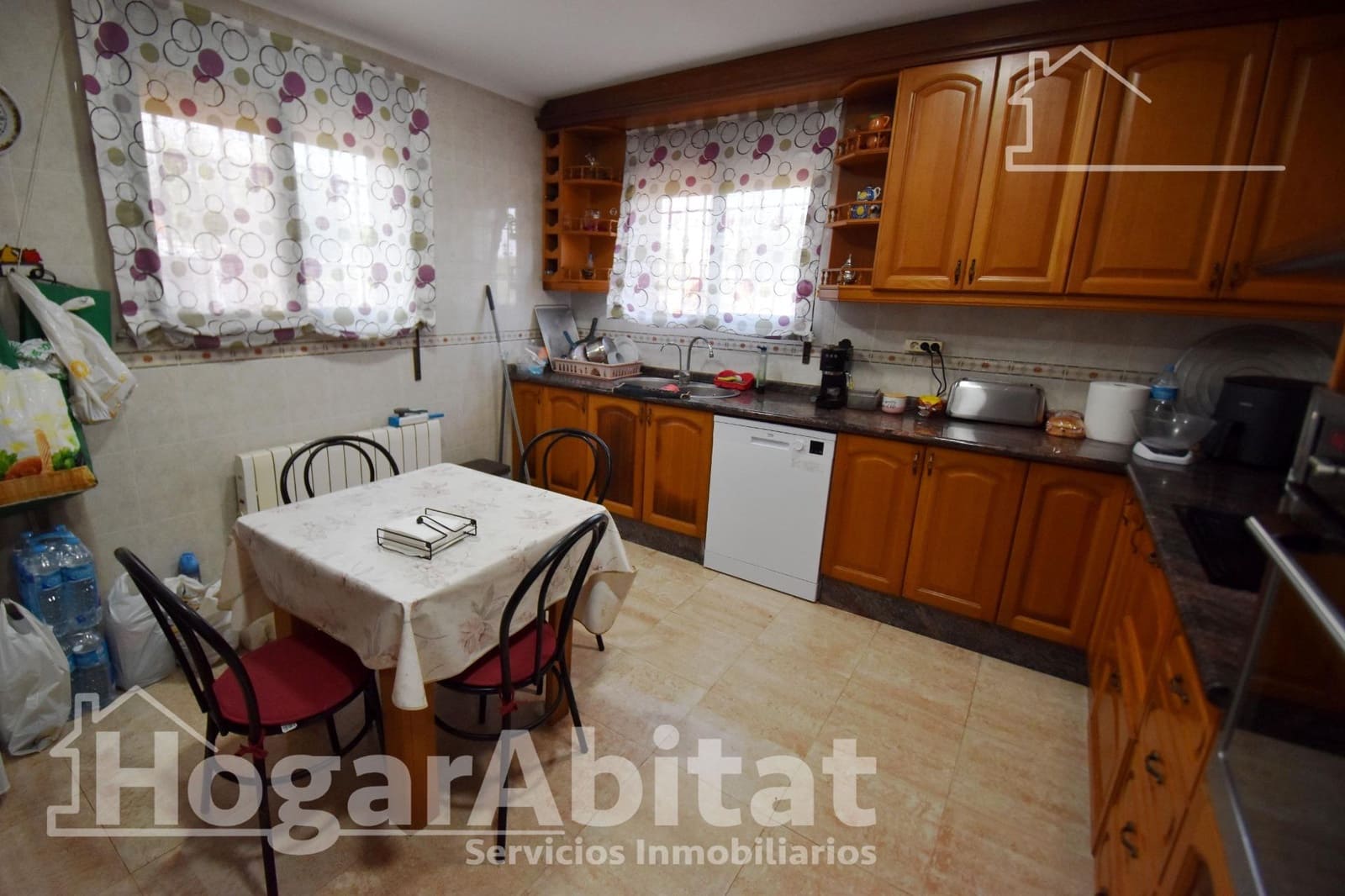 5 soveværelse Villa til salg i Castello de la Plana med swimmingpool garage - € 285.000 (Ref: 9379096)