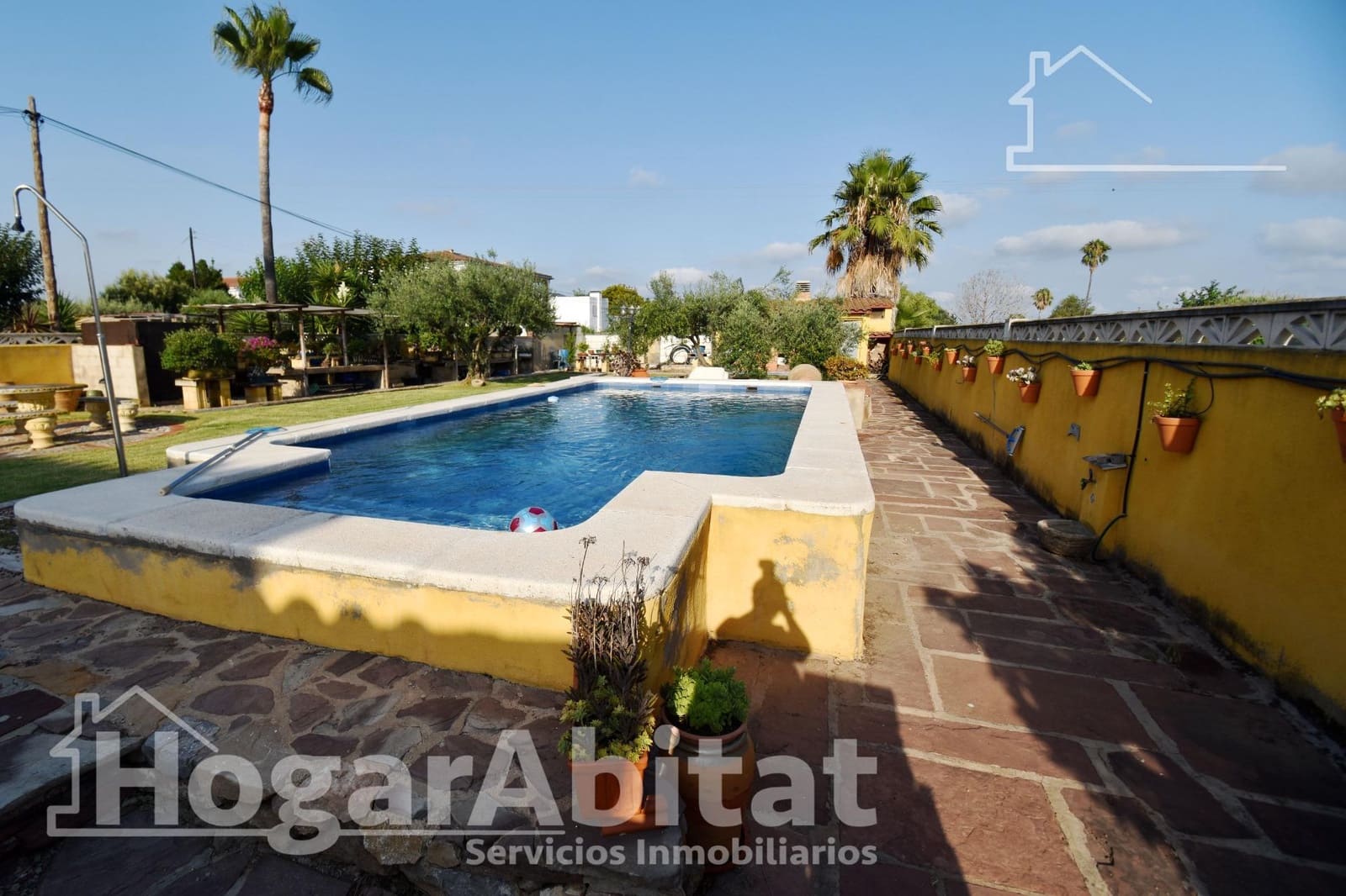 5 soveværelse Villa til salg i Castello de la Plana med swimmingpool garage - € 285.000 (Ref: 9379096)