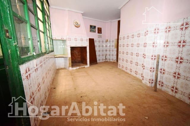 4 soverom Hus til salgs i Chiva - € 94 000 (Ref: 9379101)