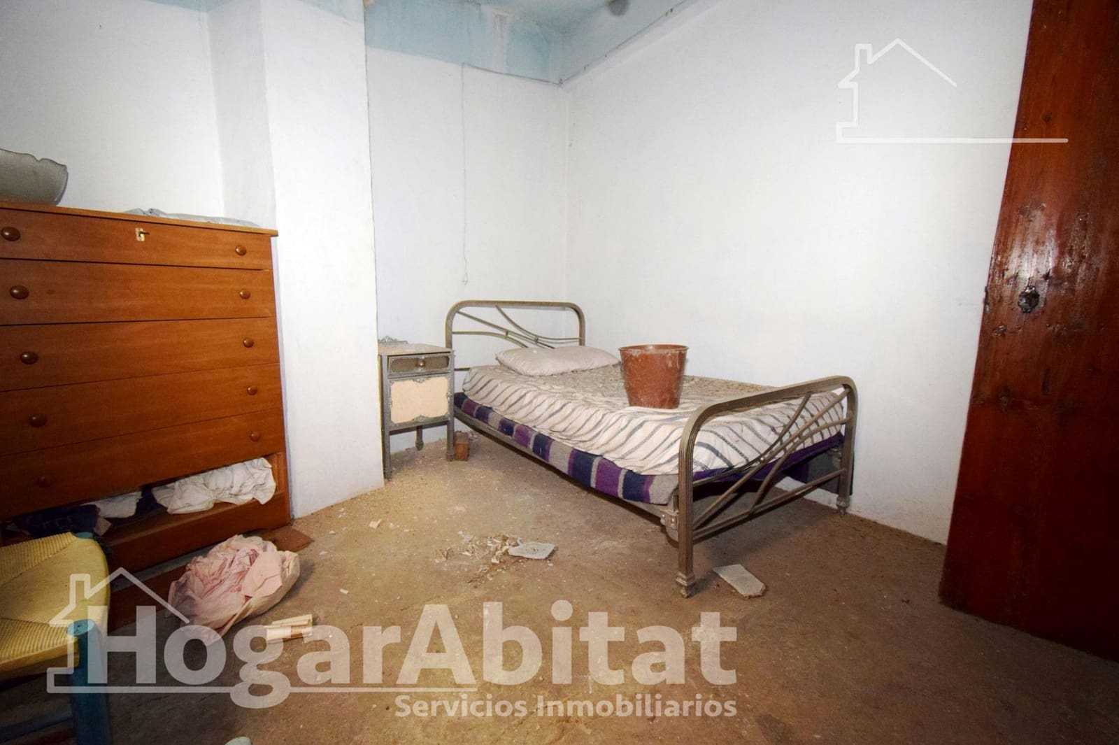 4 makuuhuone Omakotitalo myytävänä paikassa Chiva - 94 000 € (Ref: 9379101)