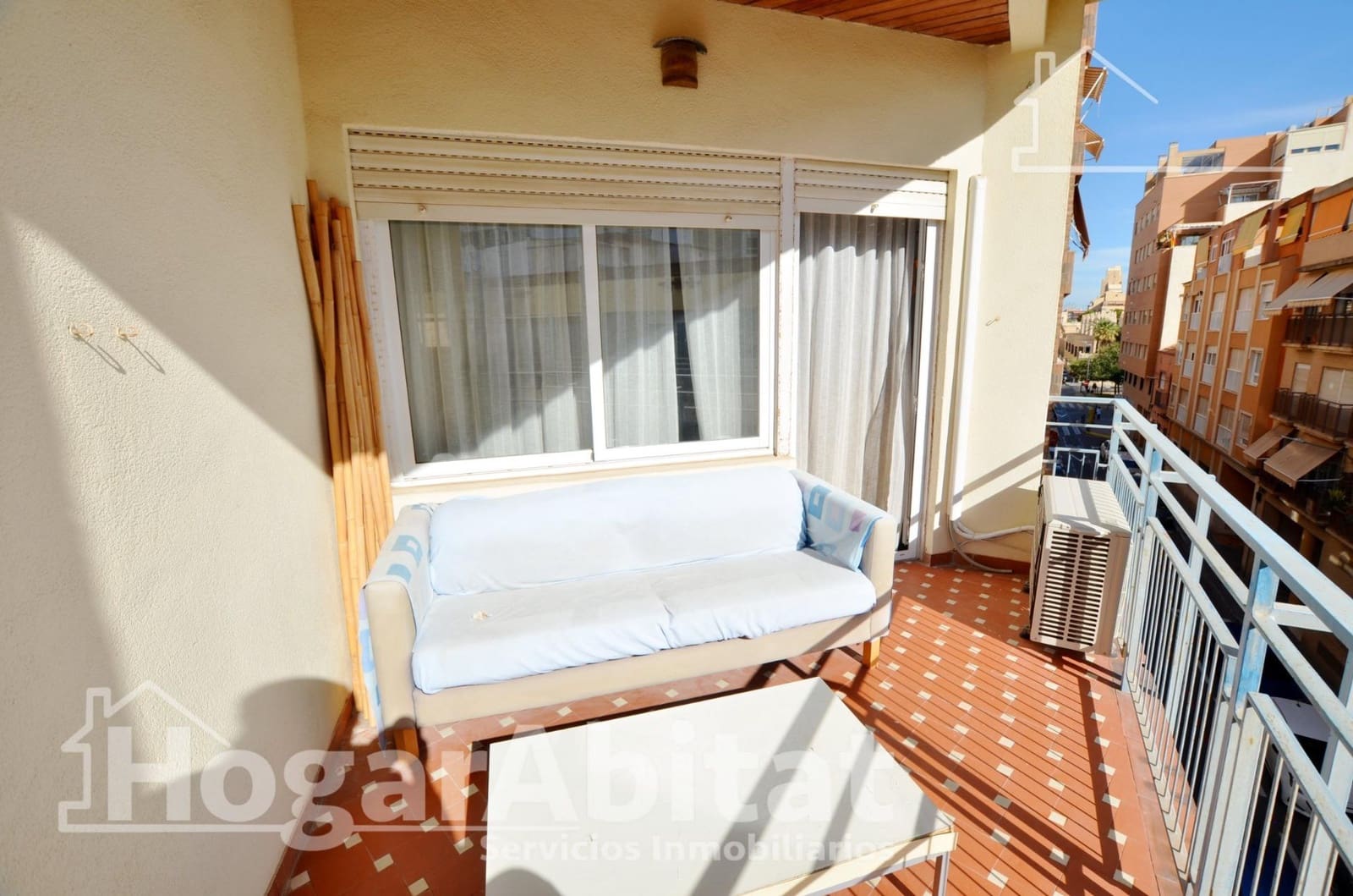 2 bedroom Flat for sale in Alicante / Alacant city - € 239,000 (Ref: 9385656)