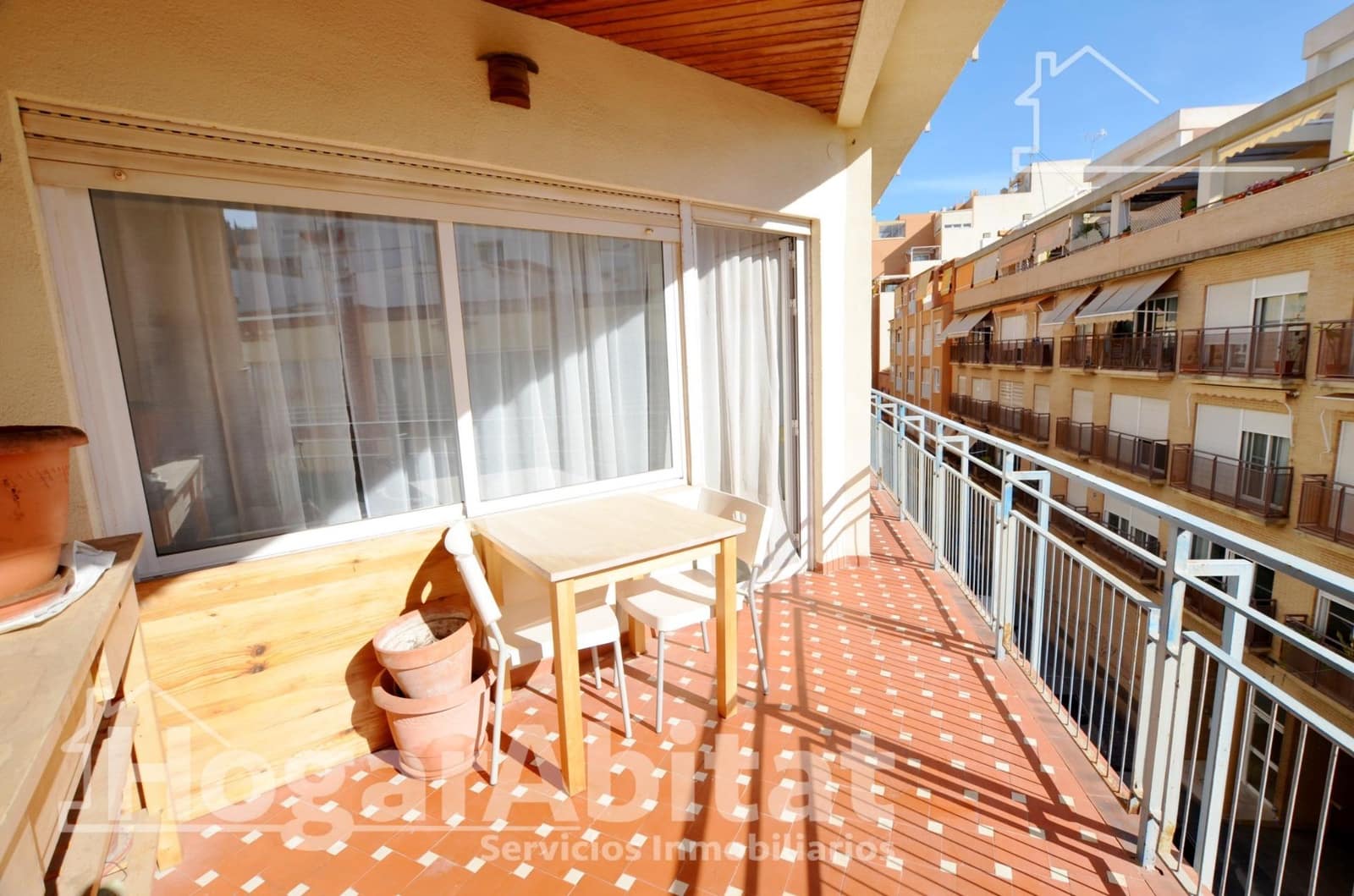 2 bedroom Flat for sale in Alicante / Alacant city - € 239,000 (Ref: 9385656)