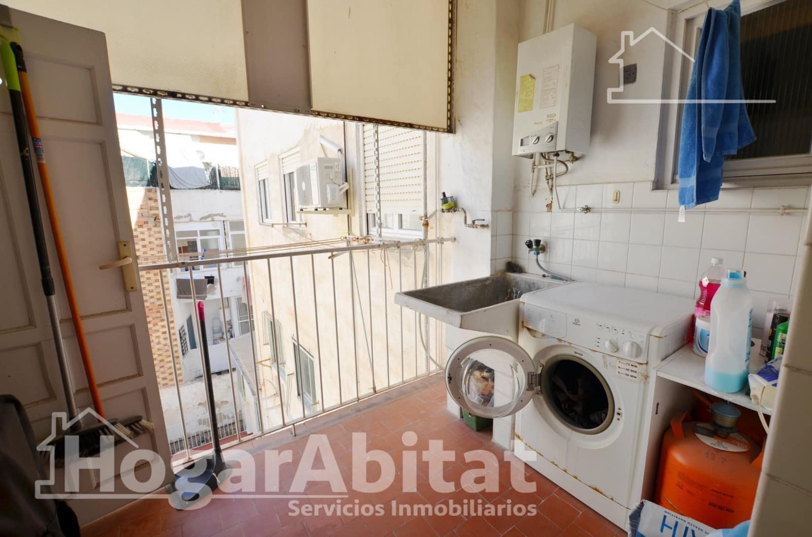 2 bedroom Flat for sale in Alicante / Alacant city - € 239,000 (Ref: 9385656)