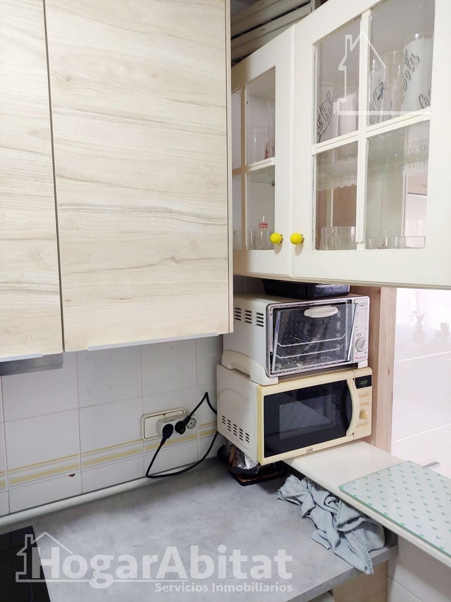 4 slaapkamer Rijtjeshuis te koop in Torrevieja met zwembad - € 149.000 (Ref: 9385666)