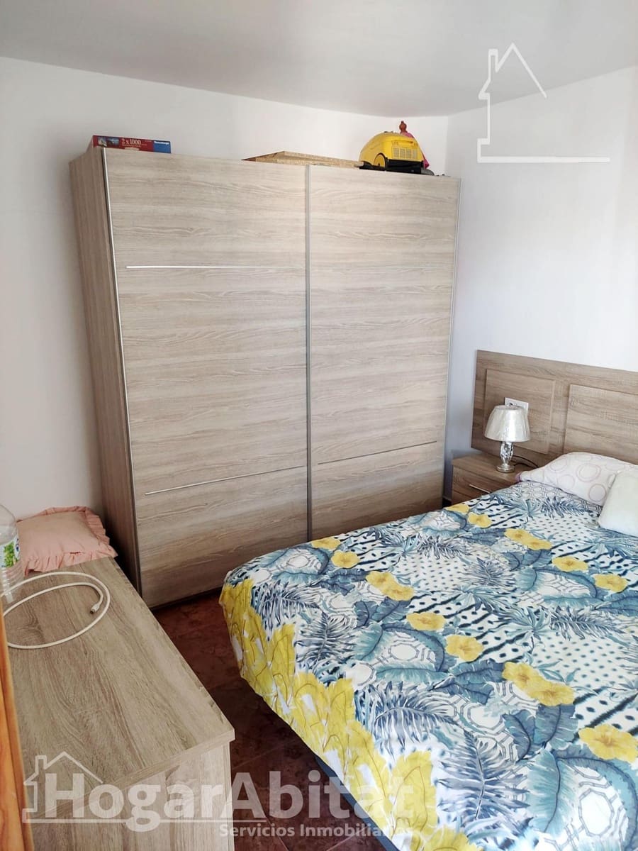 4 slaapkamer Rijtjeshuis te koop in Torrevieja met zwembad - € 149.000 (Ref: 9385666)