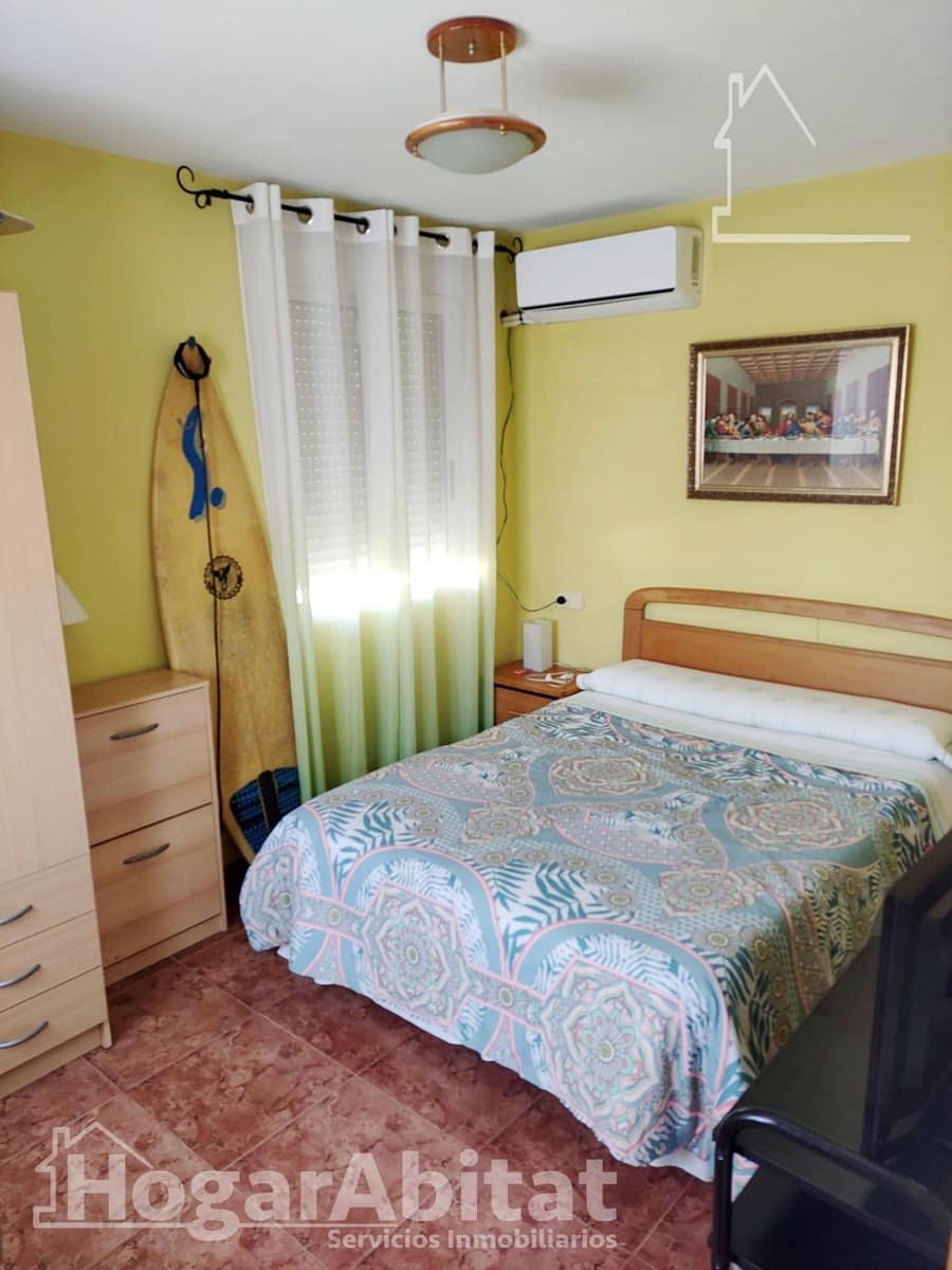 4 slaapkamer Rijtjeshuis te koop in Torrevieja met zwembad - € 149.000 (Ref: 9385666)