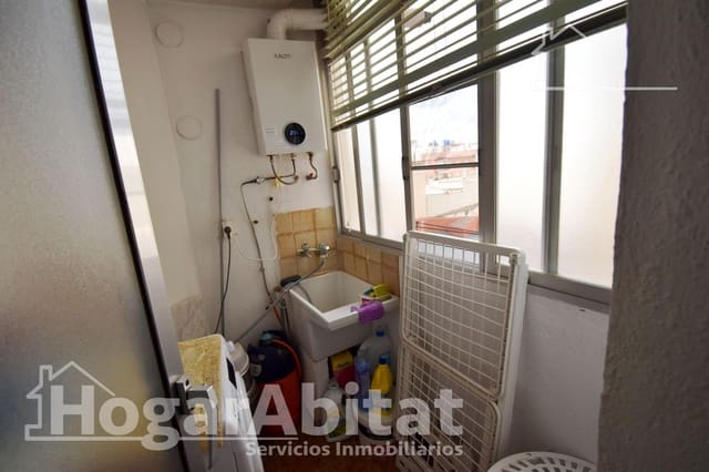 4 slaapkamer Flat te koop in Burriana / Borriana met garage - € 130.000 (Ref: 9385667)