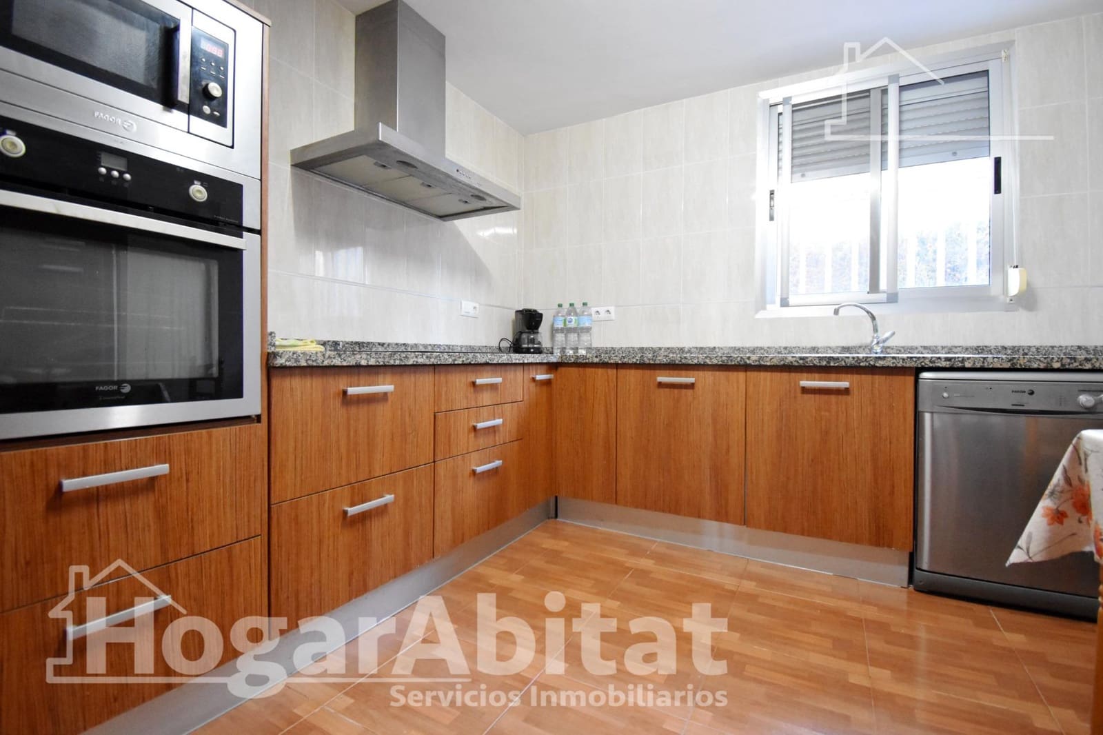 5 sovrum Villa till salu i Oliva med pool garage - 320 000 € (Ref: 9385668)