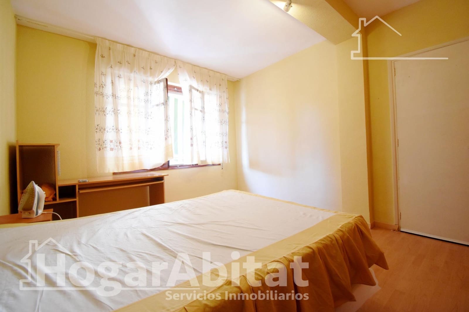 Piso de 4 habitaciones en Gandia en venta - 140.000 € (Ref: 9385669)