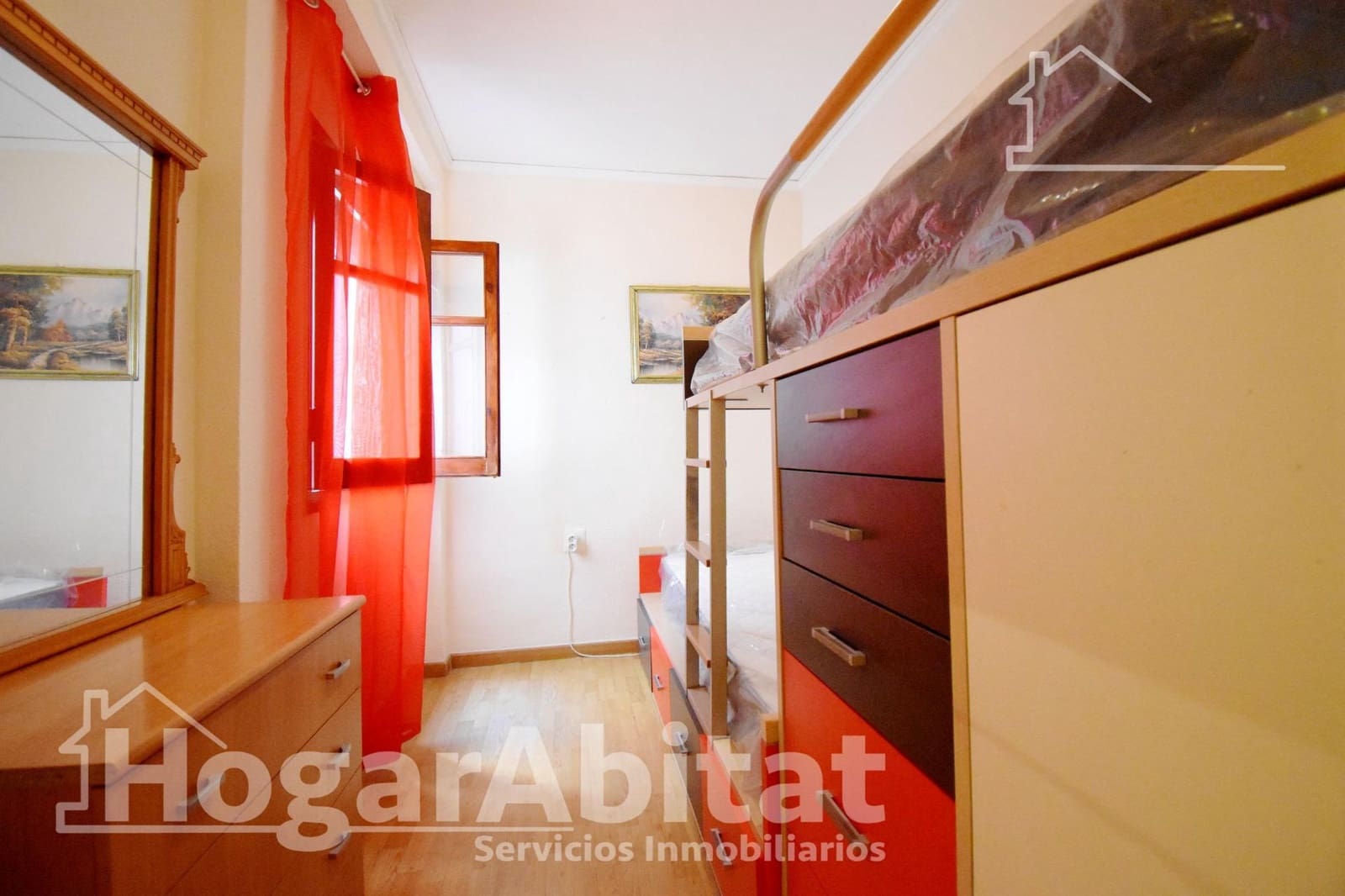 Piso de 4 habitaciones en Gandia en venta - 140.000 € (Ref: 9385669)