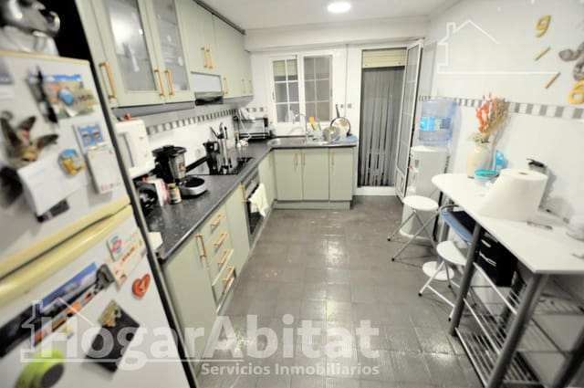 4 quarto Apartamento para venda em Valência cidade - 184 000 € (Ref: 9385674)