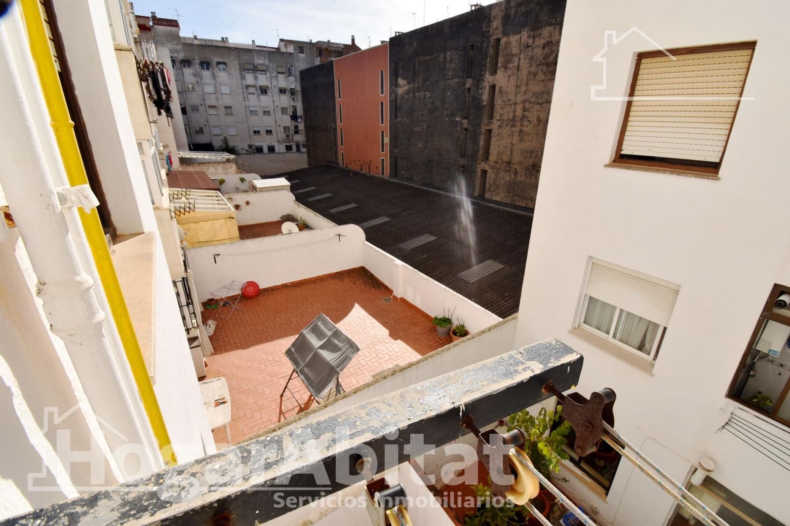 4 bedroom Flat for sale in Castello de la Plana - € 149,900 (Ref: 9387958)