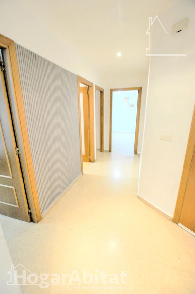 3 bedroom Flat for sale in Xirivella with garage - € 200,000 (Ref: 9396041)