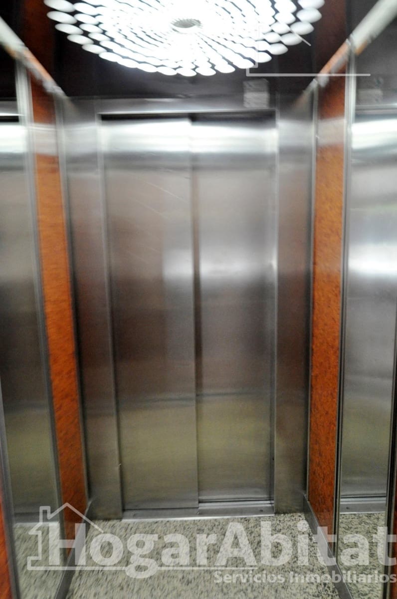 2 sovrum Lägenhet till salu i Valencia stad med pool garage - 246 000 € (Ref: 9396047)