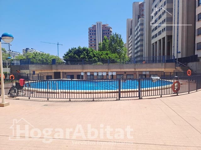 Piso de 2 habitaciones en València ciudad en venta con piscina garaje - 246.000 € (Ref: 9396047)