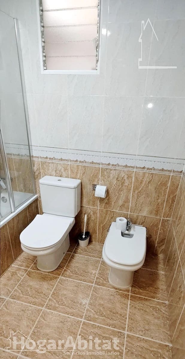 4 slaapkamer Flat te koop in Algemesi met garage - € 170.000 (Ref: 9396050)