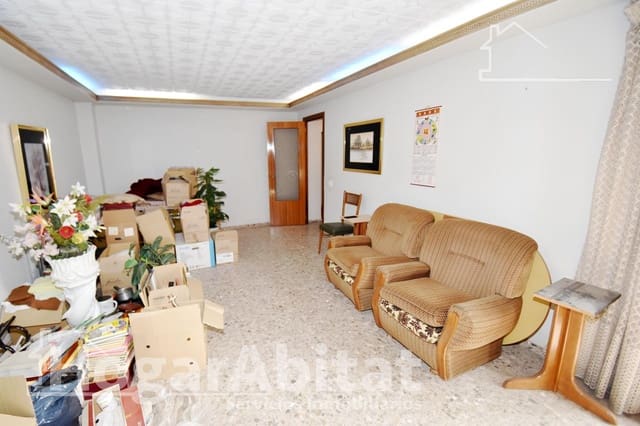 4 bedroom Flat for sale in L'Alcora - € 67,000 (Ref: 9396061)