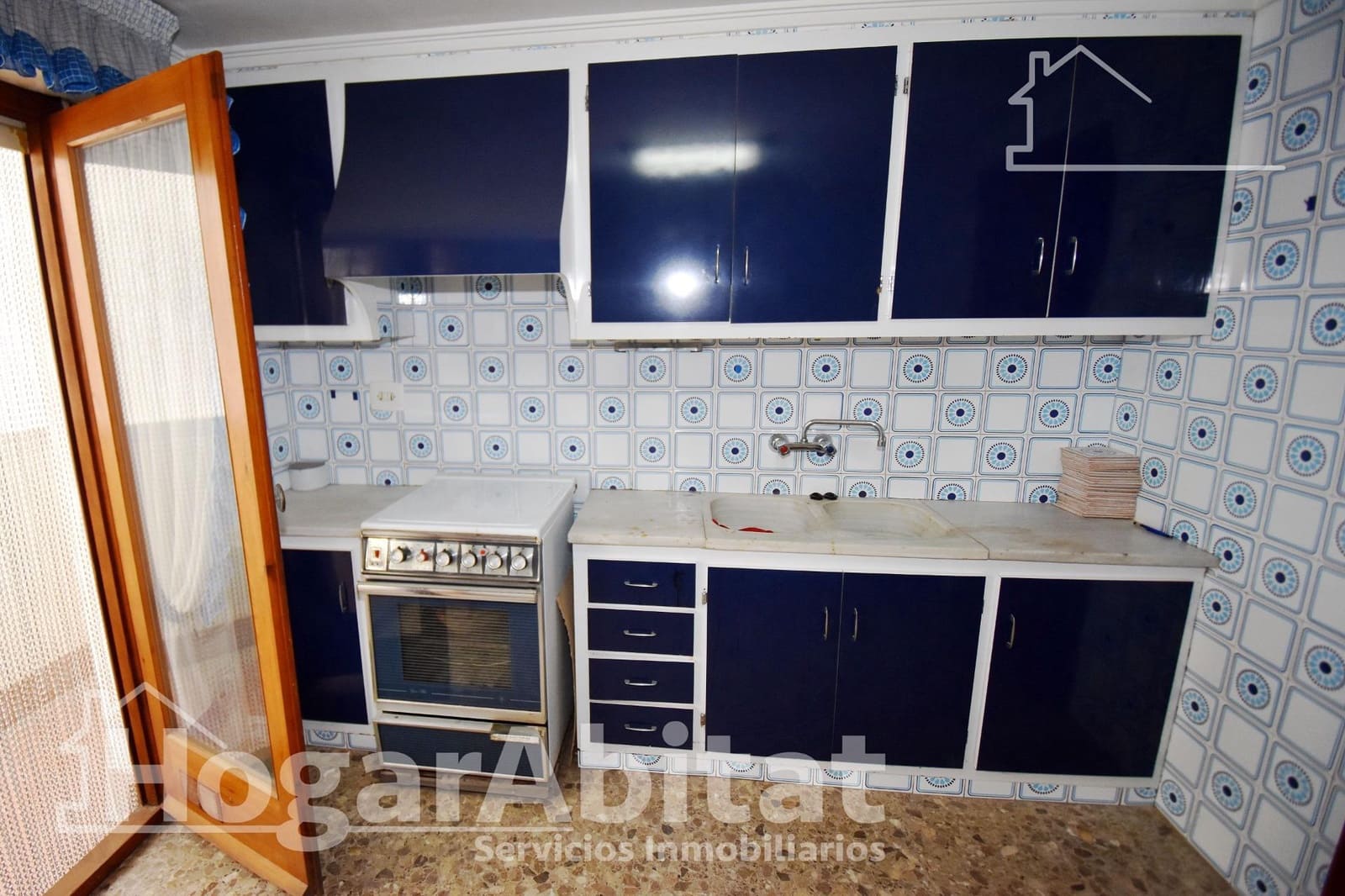 4 bedroom Flat for sale in L'Alcora - € 67,000 (Ref: 9396061)