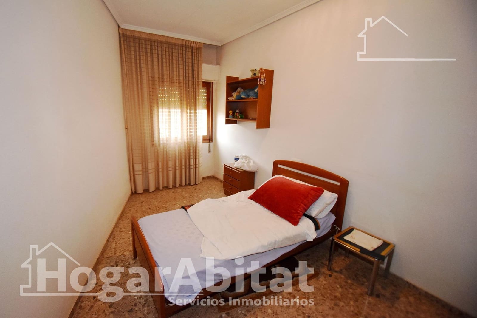 4 bedroom Flat for sale in L'Alcora - € 67,000 (Ref: 9396061)