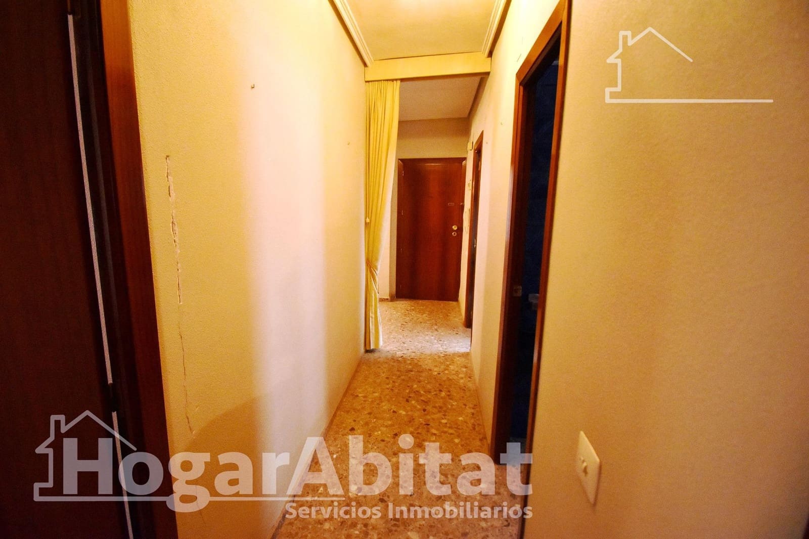 4 bedroom Flat for sale in L'Alcora - € 67,000 (Ref: 9396061)