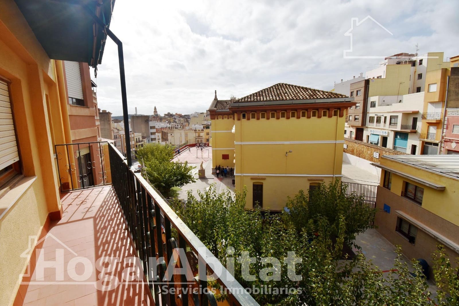 4 bedroom Flat for sale in L'Alcora - € 67,000 (Ref: 9396061)