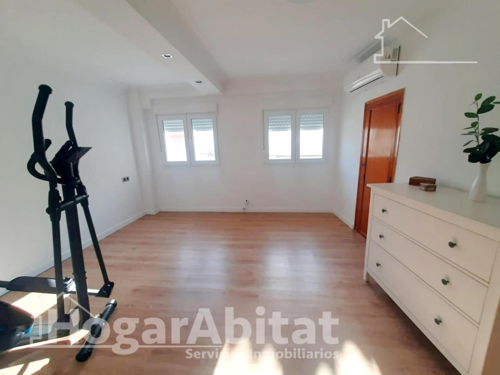 4 sypialnia Dom na sprzedaż w Moncada - 360 000 € (Ref: 9396071)