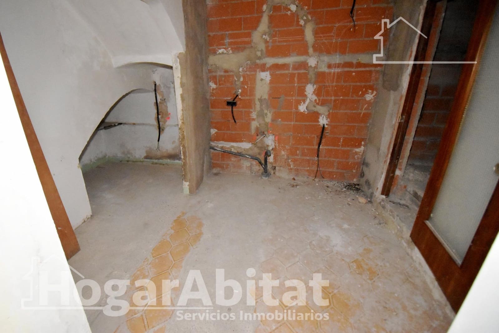 4 bedroom Townhouse for sale in L'Alcora - € 55,000 (Ref: 9396076)