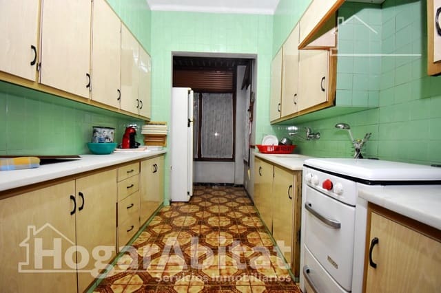 6 bedroom Townhouse for sale in Almassora / Almazora with garage - € 299,000 (Ref: 9396078)