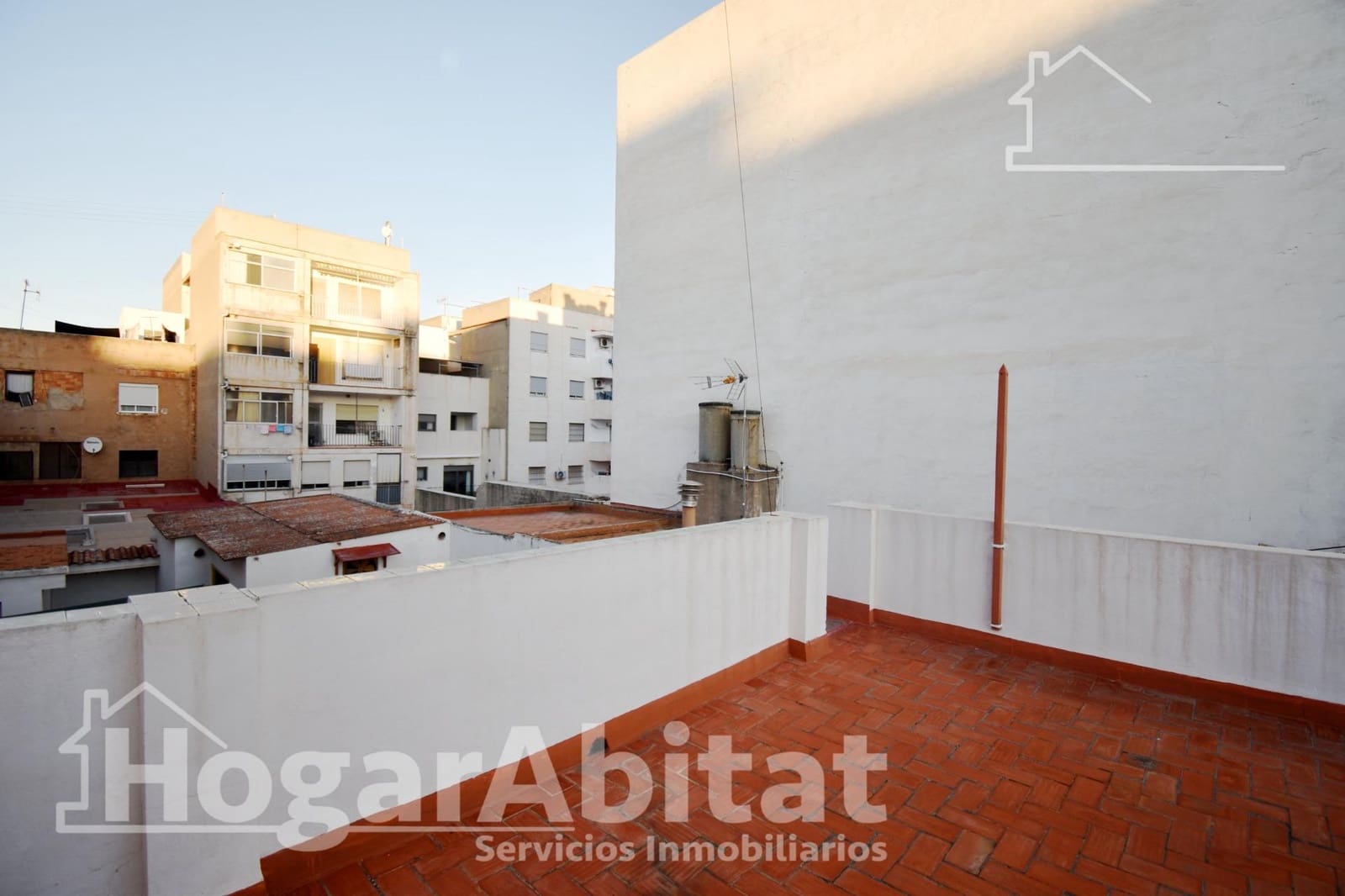 6 bedroom Townhouse for sale in Almassora / Almazora with garage - € 299,000 (Ref: 9396078)