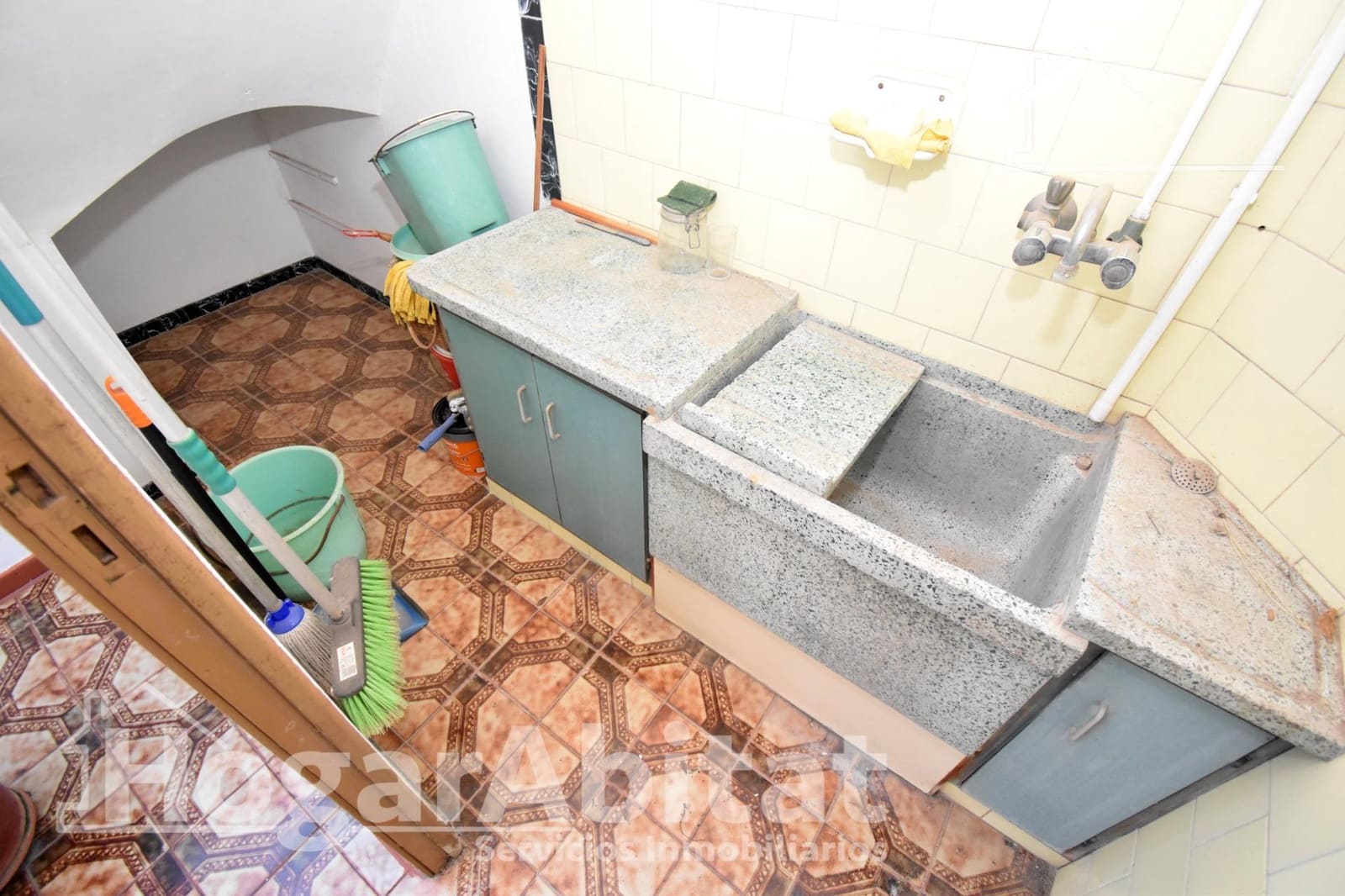 6 bedroom Townhouse for sale in Almassora / Almazora with garage - € 299,000 (Ref: 9396078)