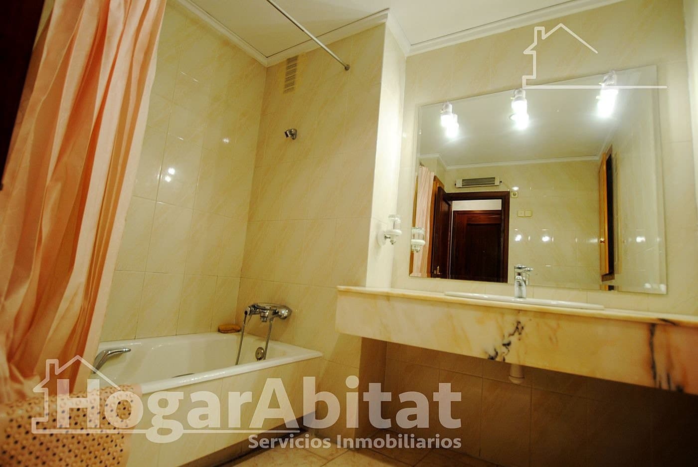 4 bedroom Flat for sale in Tavernes de la Valldigna - € 170,000 (Ref: 9398537)