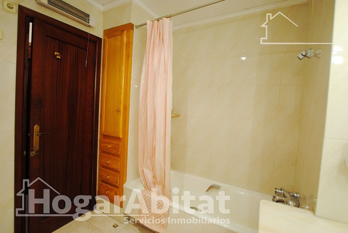 4 bedroom Flat for sale in Tavernes de la Valldigna - € 170,000 (Ref: 9398537)
