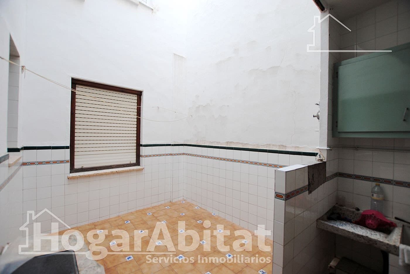 4 bedroom Flat for sale in Tavernes de la Valldigna - € 170,000 (Ref: 9398537)