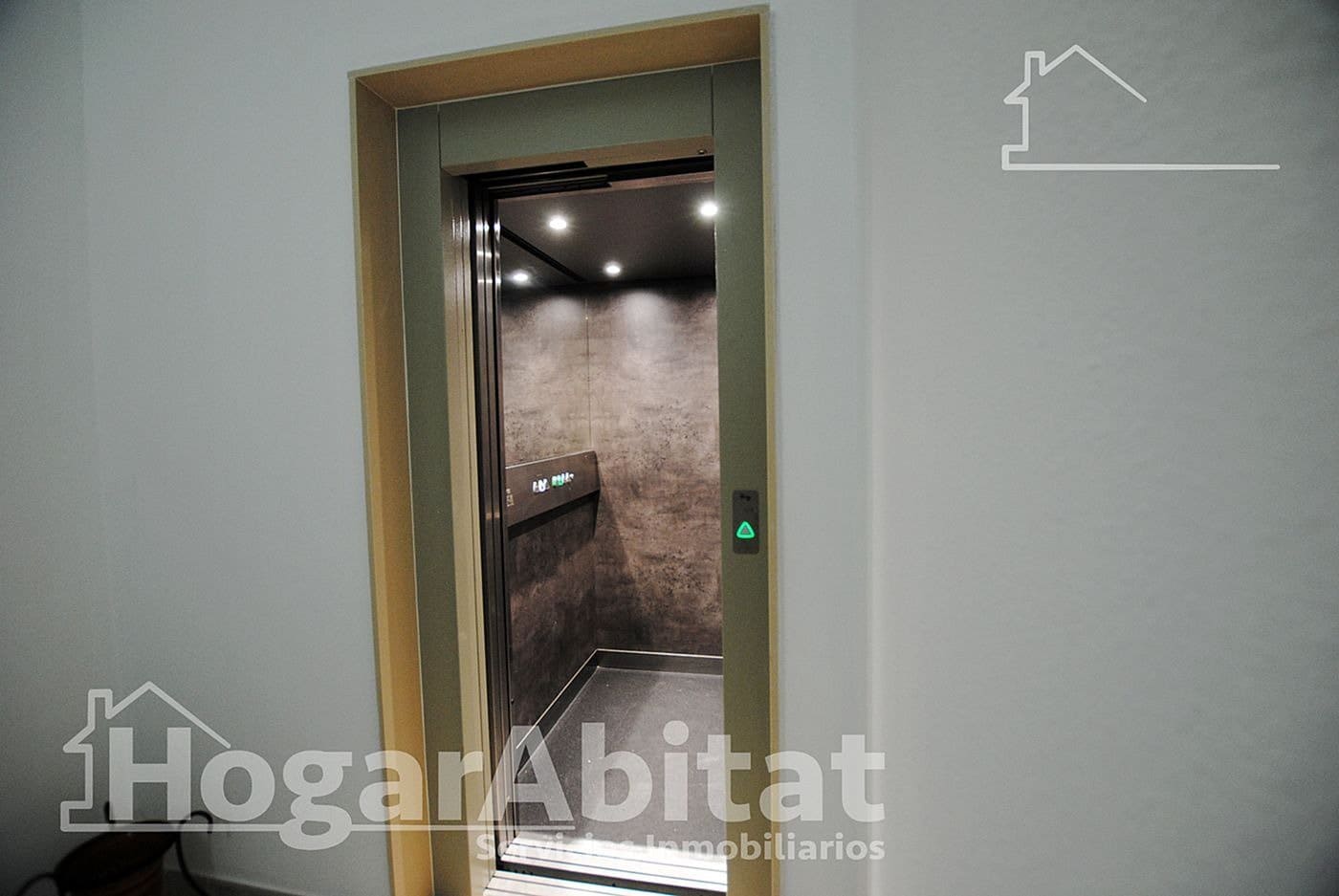 4 bedroom Flat for sale in Tavernes de la Valldigna - € 170,000 (Ref: 9398537)